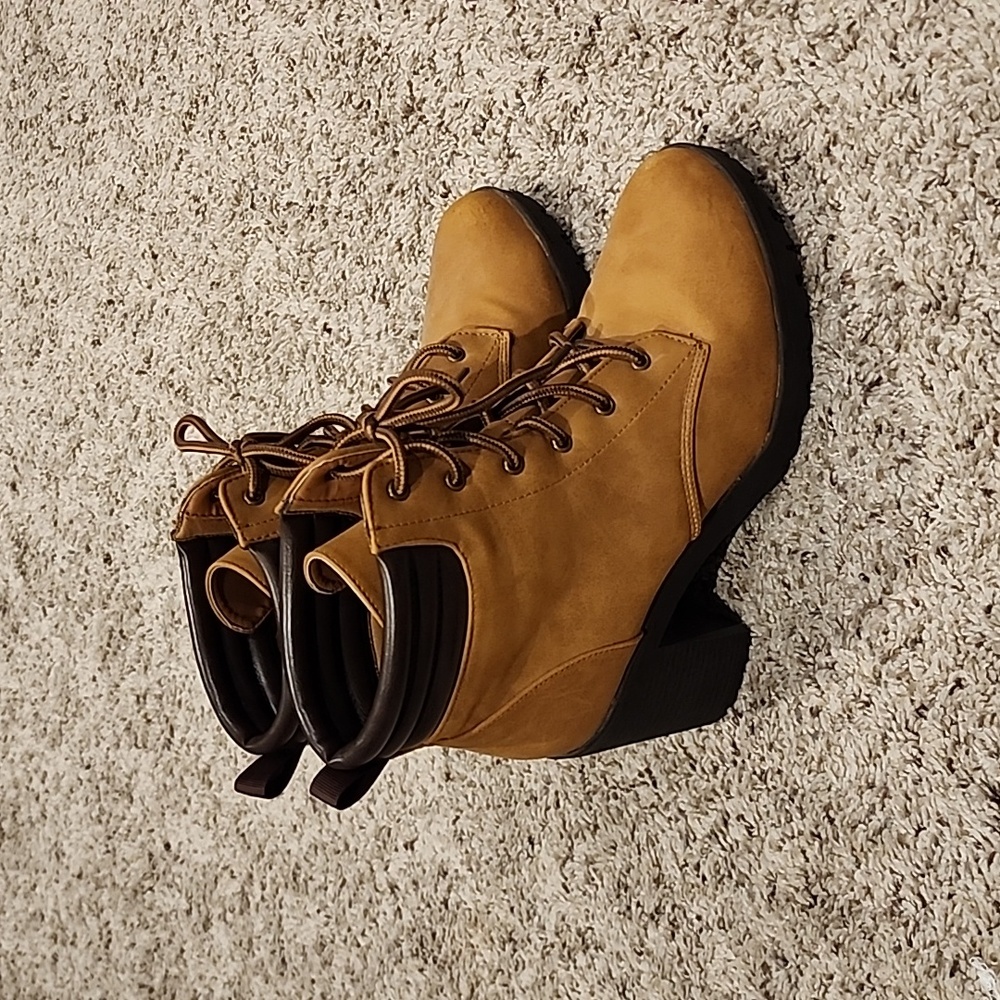 Ankle boots